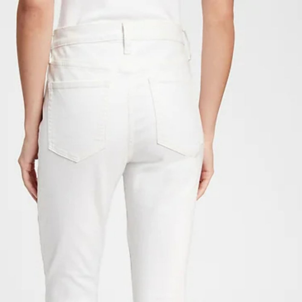 Mid Rise Universal Legging Jeans - Picture 5 of 9